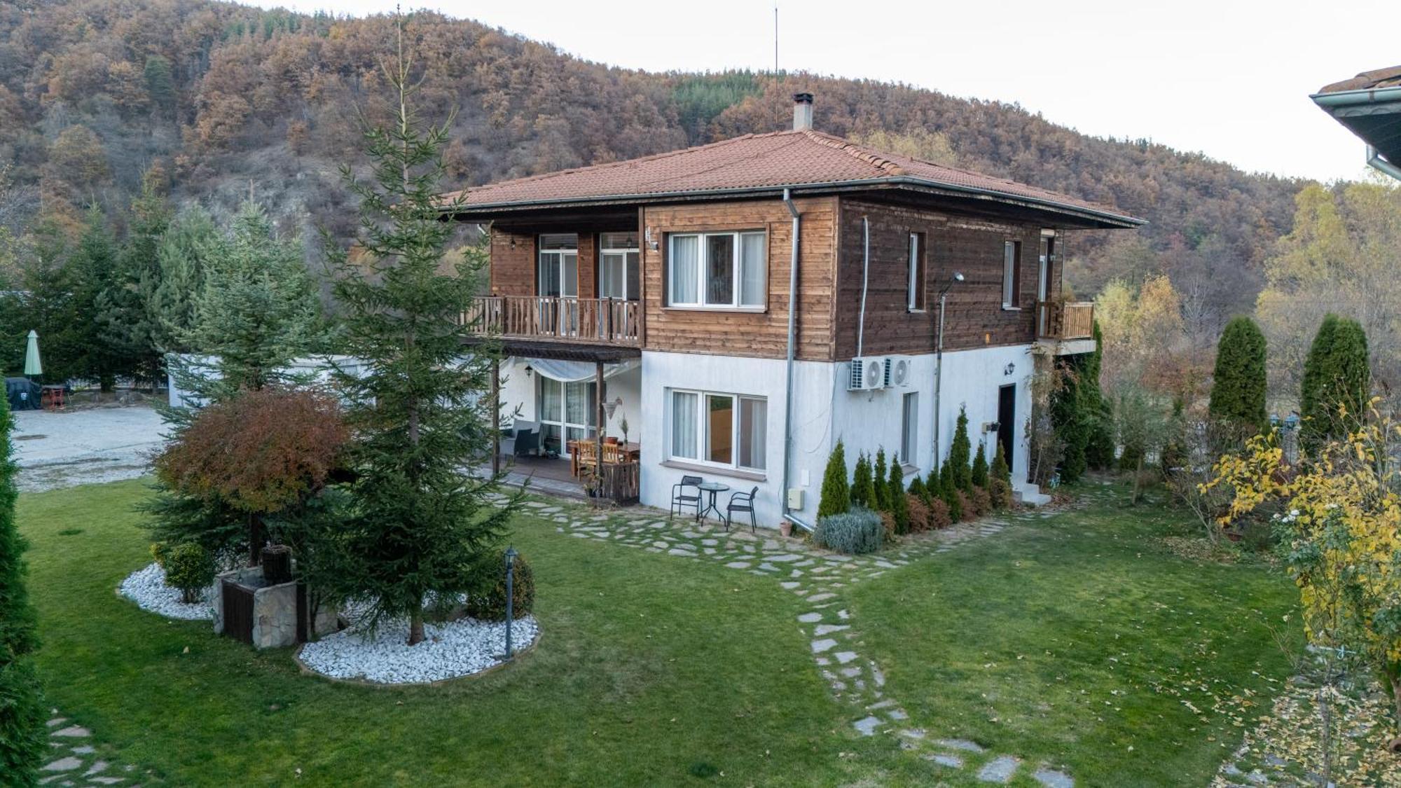 Вила Ибър В Комплекс Къщетата Raduil Exterior foto